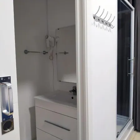 Flats Friends Plaza De La Reina 4* Valencia