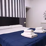 Flats Friends Plaza De La Reina Affittacamere Valenza