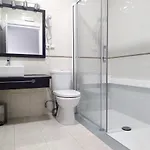 Flats Friends Plaza De La Reina 4* Valenza