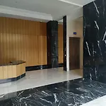 Flats Friends Plaza De La Reina 4* Valenza