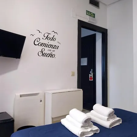Гостевой дом Flats Friends Plaza De La Reina Валенсия