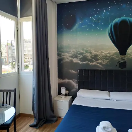 Flats Friends Plaza De La Reina Guest house 2*
