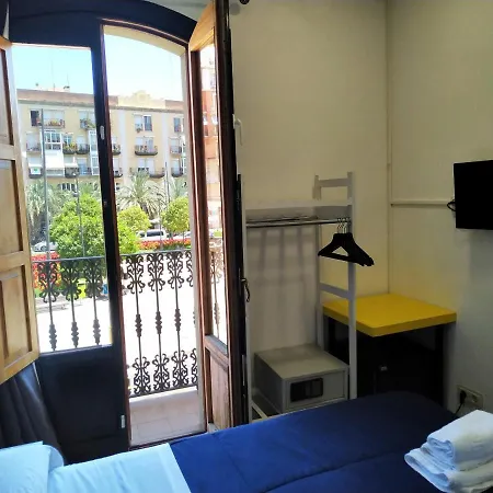 Guest house Flats Friends Plaza De La Reina 2*