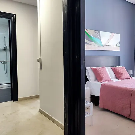 Flats Friends Plaza De La Reina Gæstehus 4*