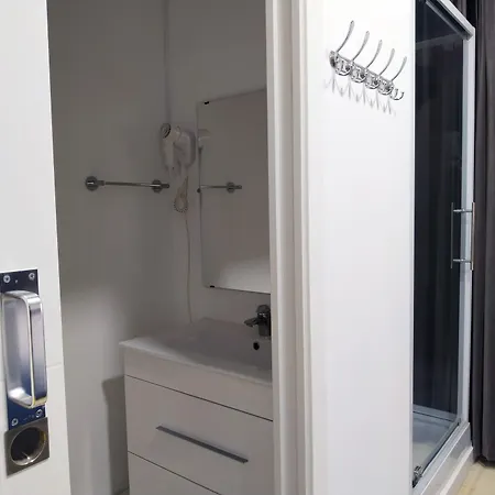 Flats Friends Plaza De La Reina 4* Valencia