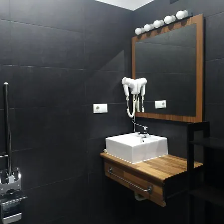 Flats Friends Plaza De La Reina 4* 瓦伦西亚